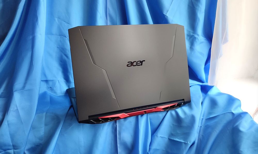 Acer nitro 144hz/rtx3060/r5-5600h/16/1000ssd/5 gaming