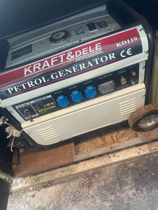 Бензиновый генератор