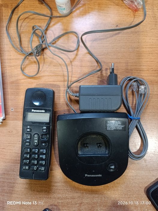 Радиотелефон Panasonic KX-TG1077UA (полный комплект)
