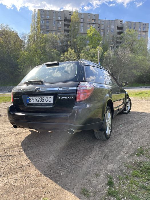 Subaru Outback 2006 год