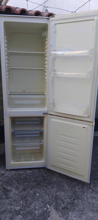 Frigorífico combinado Electronia!