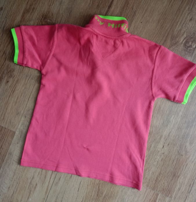 Koszulka Tommy Hilfiger dla 4 latków, stan nowy, bez metki