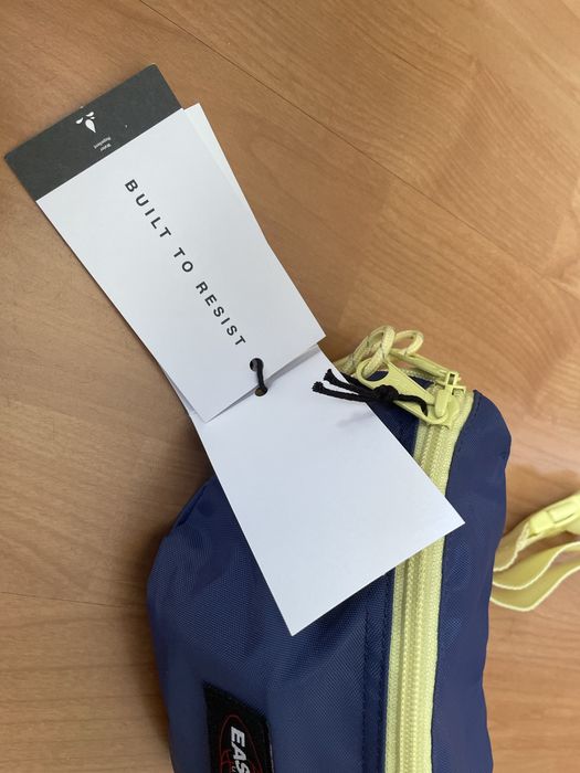 Bolsa de cintura Eastpak azul nova