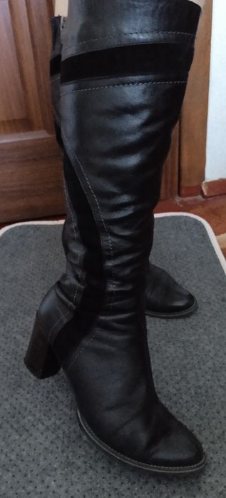 Продам жіночі зимові чоботи