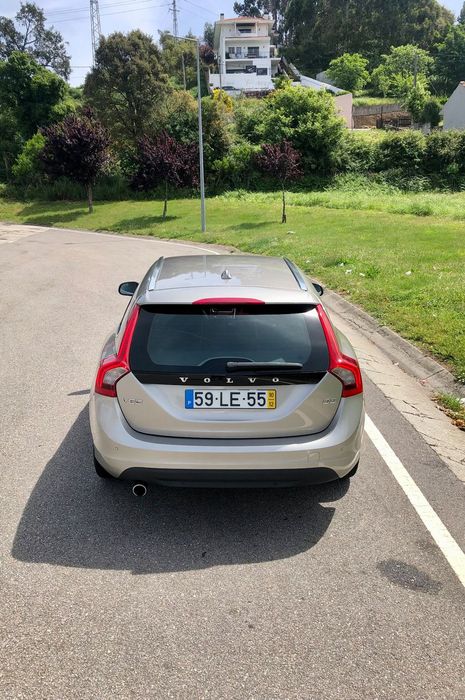 Volvo V60 2.0 D3 Summum