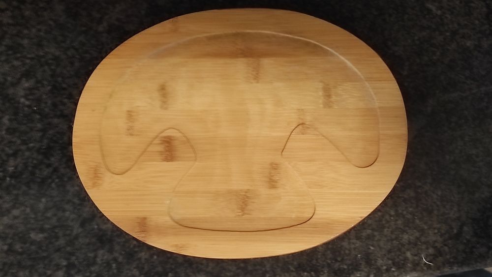 Quebra Nozes Metálico, Taça em Porcelana, Base em Bambú