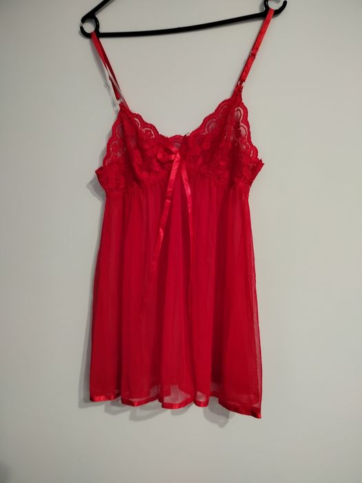 Koronkowa halka damska