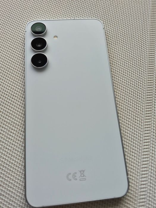 Samsung Galaxy S25 FE 128 GB – bardzo dobry stan