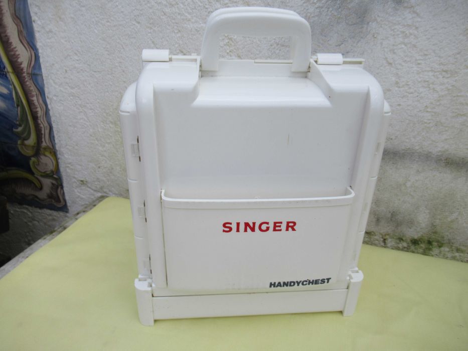 Caixa de Costura  "Singer"