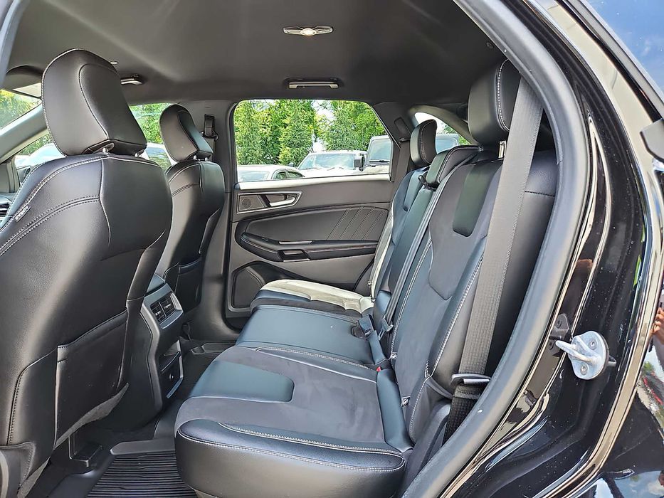 Ford Edge      2023