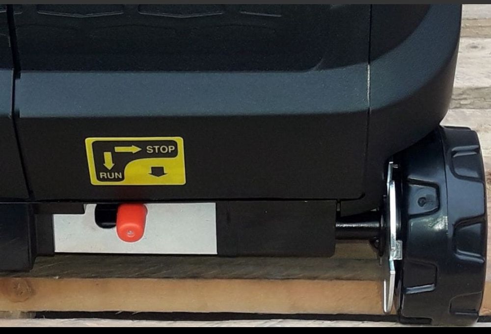 Акція!Пів ціни! Польський інверторний генератор 3.3кВт Pezal P-IG3500