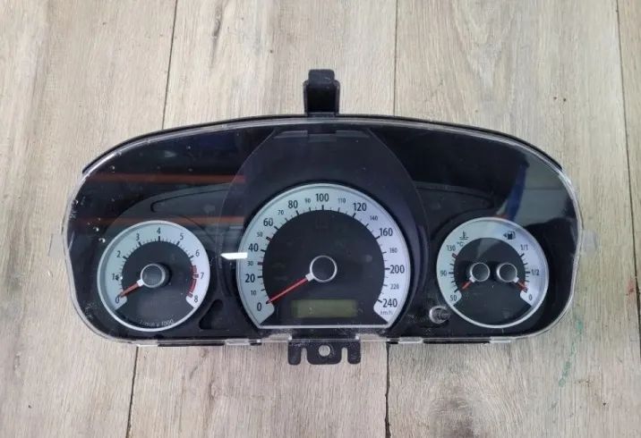 Licznik zegar prędkościomierz Kia Ceed 2,0 benzyna 105kW 143KM 2007r 94013-1H050