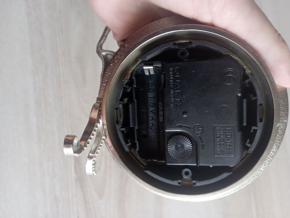 Piękny stojący zegar