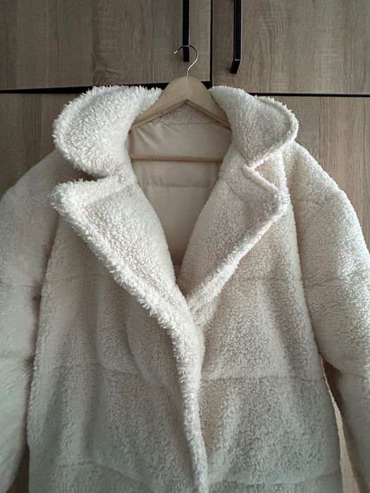 Шуба біла дорогого бренду Maniere de Voir , оригінал