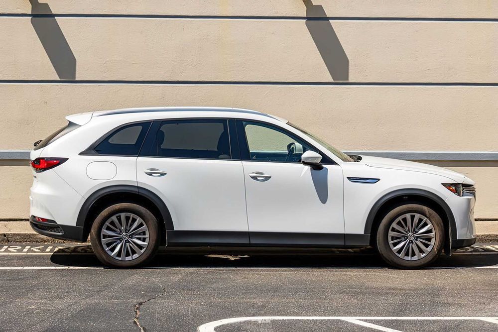 Mazda CX-90 PHEV Preferred Package      2025