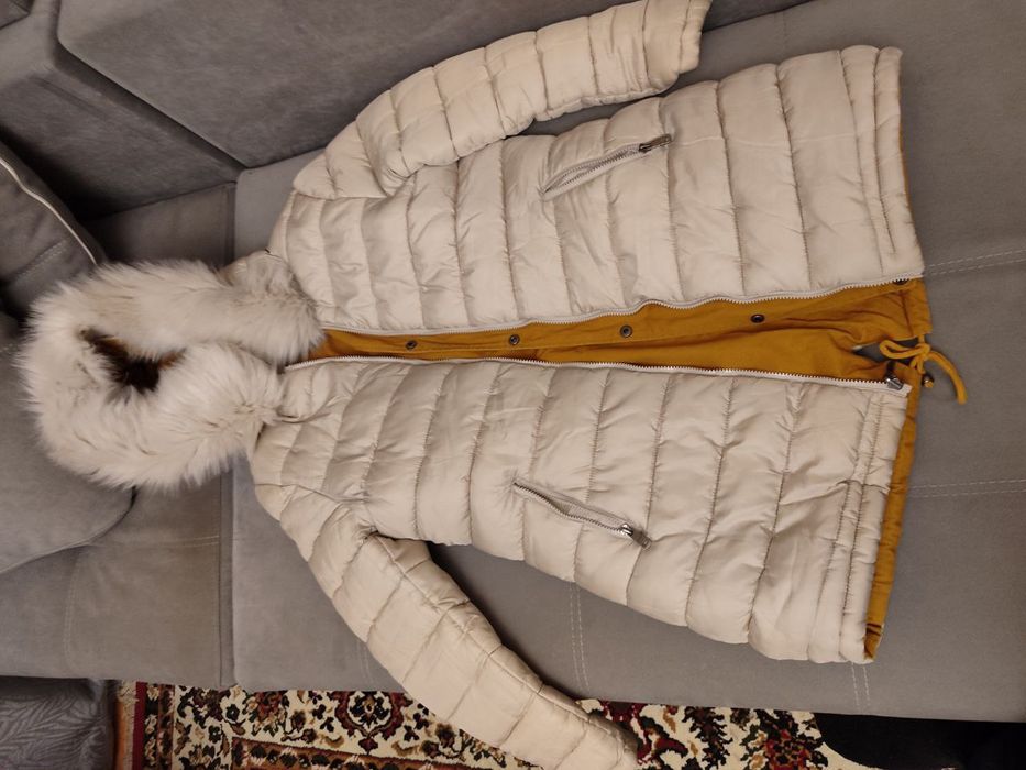 Женские куртки б/у
Желтая двухсторонняя обратная сторона бежевая (