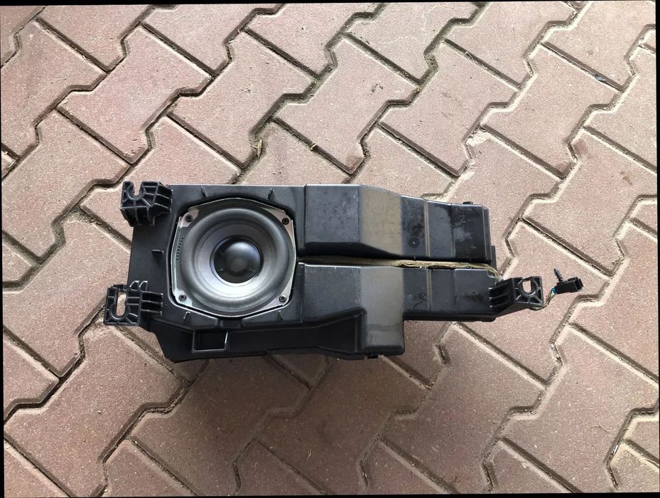 CADILLAC ESCALADE III 6,2 V8 2006-2014 SUBWOOFER GŁOŚNIK BOSE WZMACNIACZ