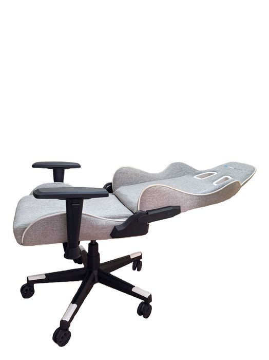 Cadeira Gaming Newskill (SEMI-NOVA)