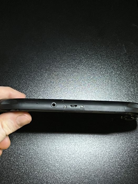 PS Vita slim PCH-2006 +карта памʼяті 128gb