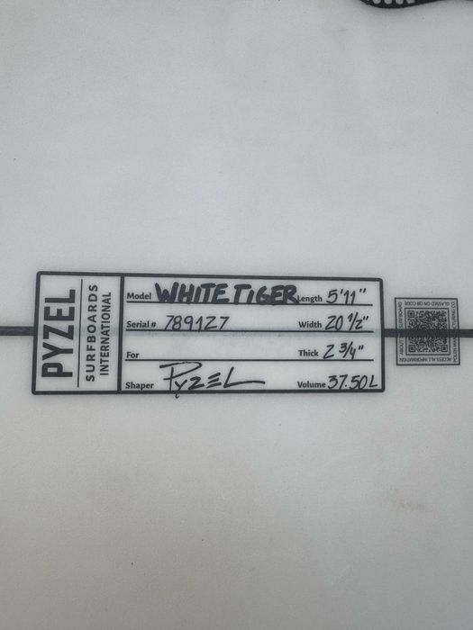 Pyzel White Tiger 5’11 37.5L