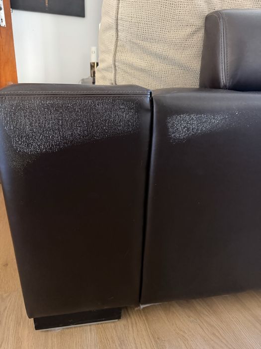 Sofá Chaise Longue com marcas