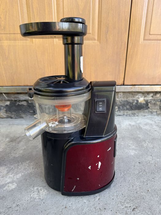 Соковижималка продам