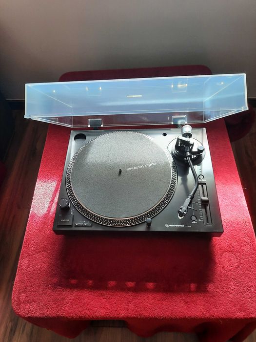 Gira-discos Audio-Technica AT-LP120XUSB