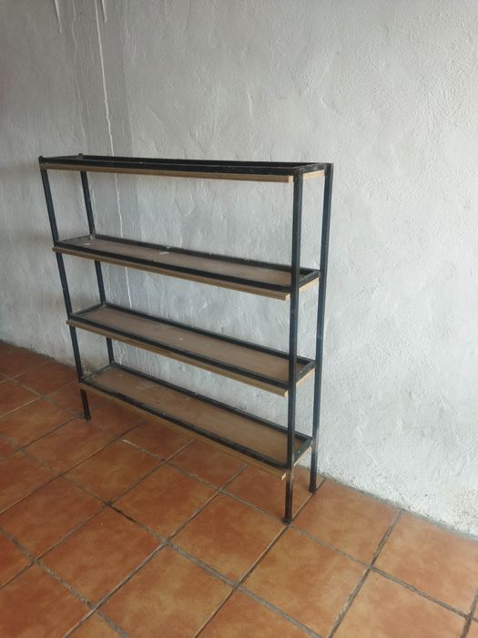 Mesa de trabalho, bancada em ferro/inox mais estante reforçada também