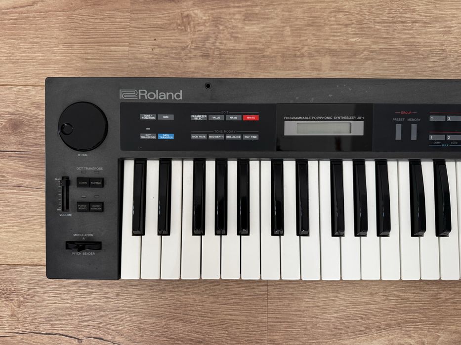 Roland  Alpha Juno 1