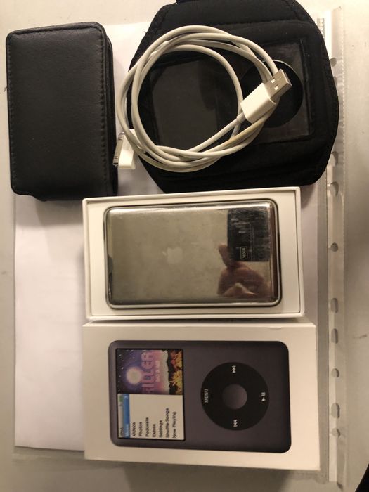 iPod classic 160 GB  7 th + чехол