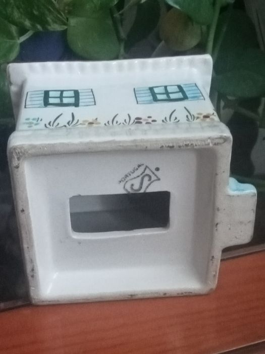 Mealheiro do Crédito Predial Português de porcelana Secla