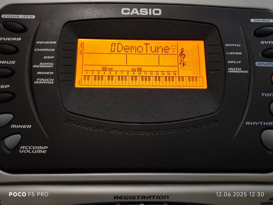 Синтезатор Casio CTK-671 динамічні клавіші.