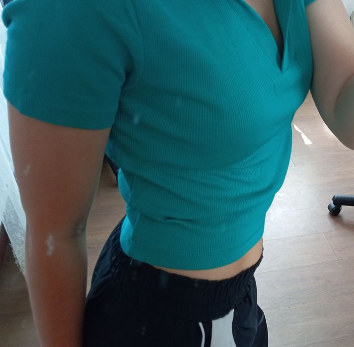 Топ з комірцем          .