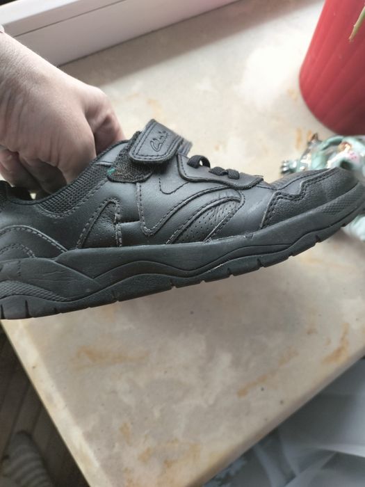 Кросівки від Clarks 22 см шкіряні