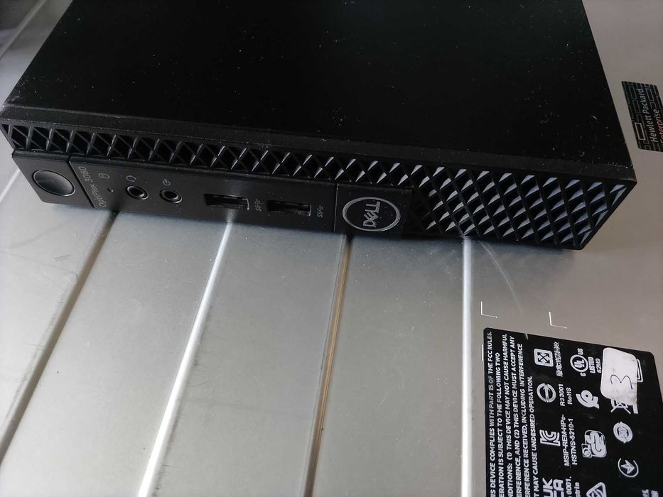 Computador DELL Optiplex 3060. Intel i3 8100, 16 GB de RAM (128 GB + 320 GB)