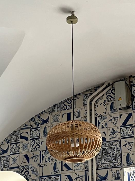 Lampy rattanowe różnego kształtu