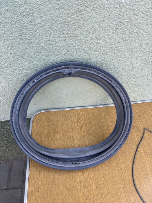 Fartuch (uszczelka drzwi) + 2 sprężyny do pralki Beko WTV6632XAW