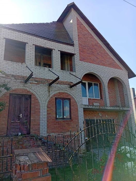 Продаж будинку м.Рожище