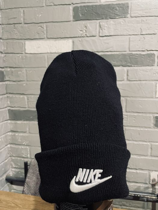 Шапки Nike,Adidas
