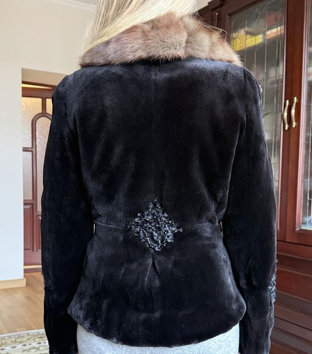 Полушубок норка воротник соболь