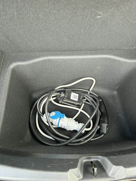 Tesla Model 3 2022 VIN 5YJ3E1EAXPF457352 фото оголошення 8 з 9