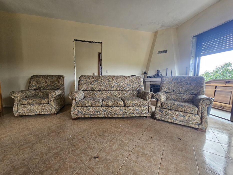 Sofa cama e 2 pultronas