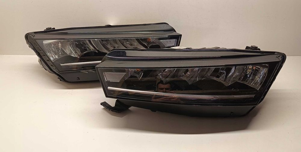 Фары передние Фара правая левая Skoda Octavia A8 IV разборка