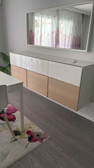 Aparador suspenso + espelho ikea