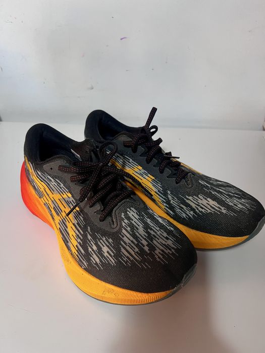 Sapatilhas de corrida Asics Novablast3