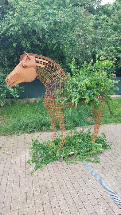 Koń h220cm do dekoracji kwiatowych i nie tylko