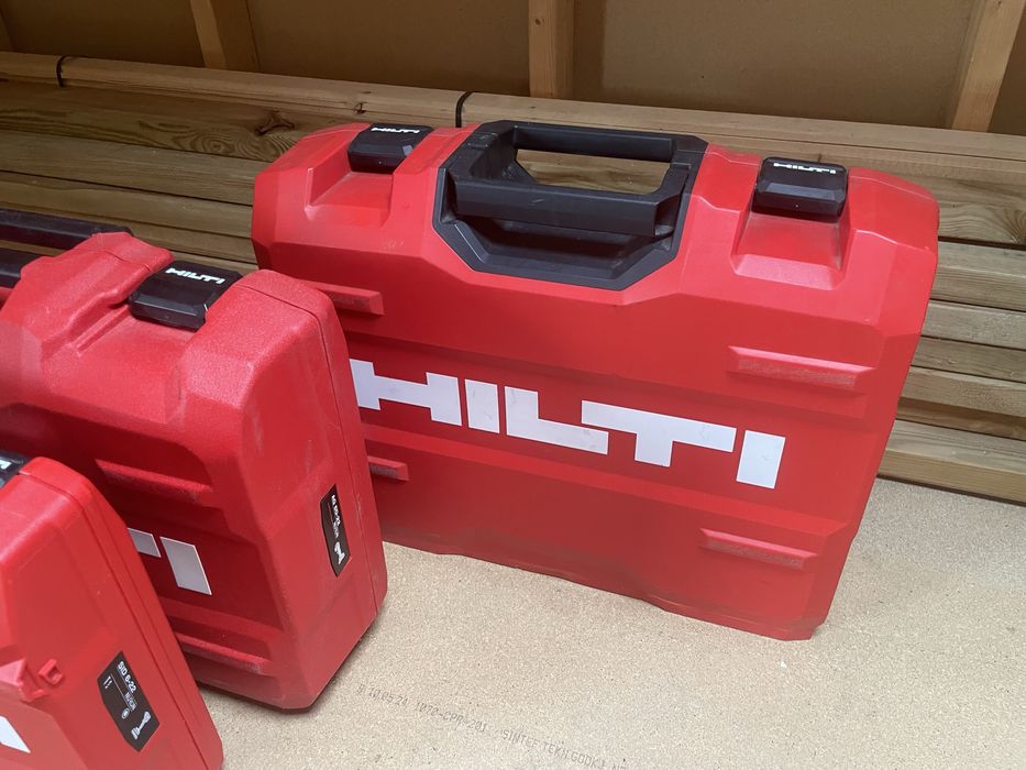 Zestaw pustych walizek HILTI