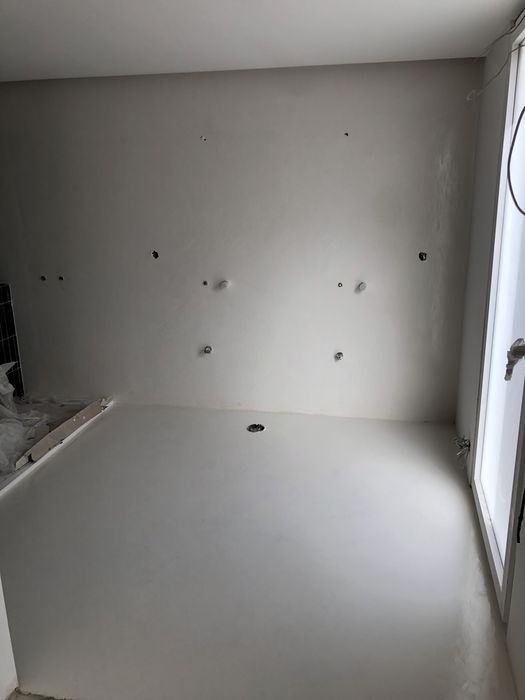 Aplicação de Microcimento,capoto,cortiça projetada e betao a vista