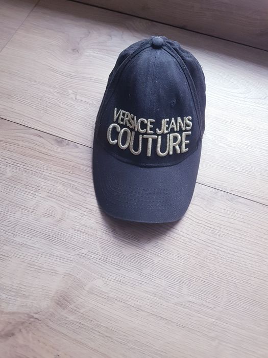 Czapka męska z daszkiem marki Versace Jeans Couture.