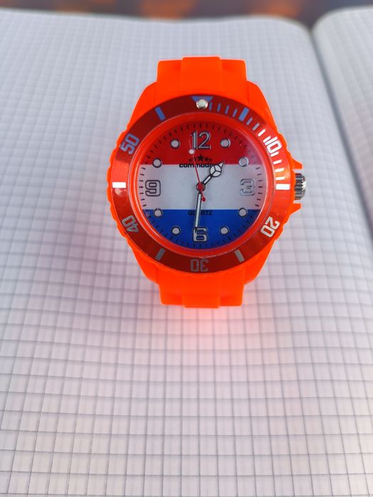 Годинник commodoor кварцовий